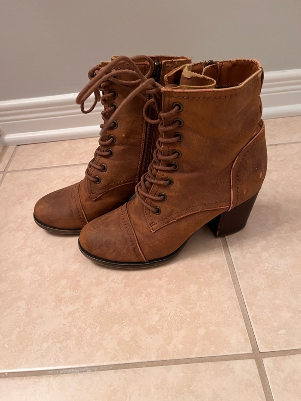 Steve Madden Women's Lace-Up Brown Ankle Boots